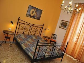 Bed & Breakfast 2 Passi Al Colosseo 2*
